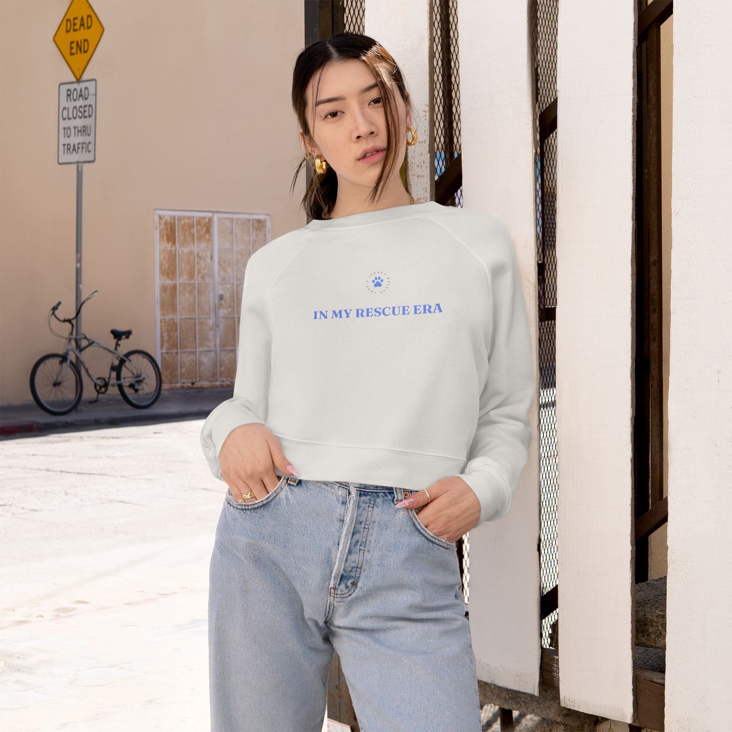 Who rescued who? Cropped Fleece Pullover
