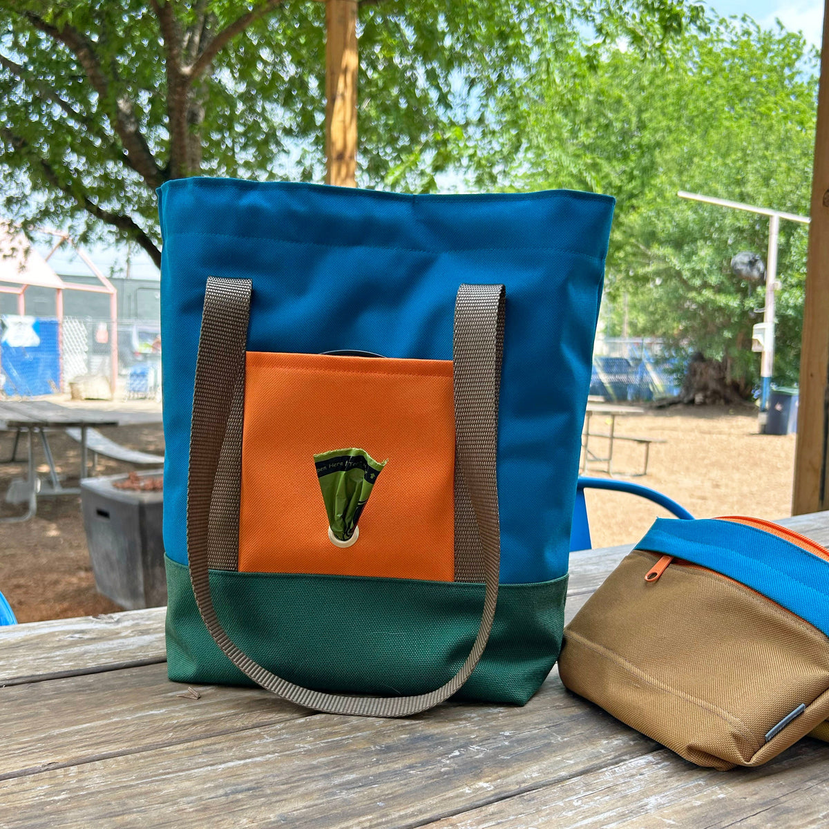 *new* dog day tote